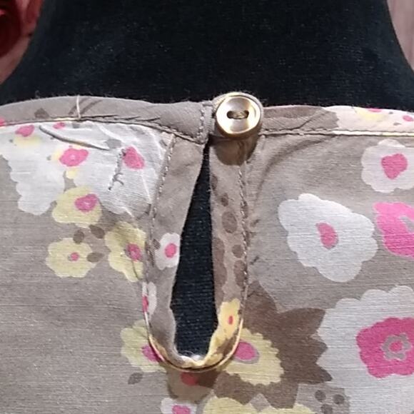 Gap floral sleeveless blouse w/ ruffles Small - Picture 3 of 6